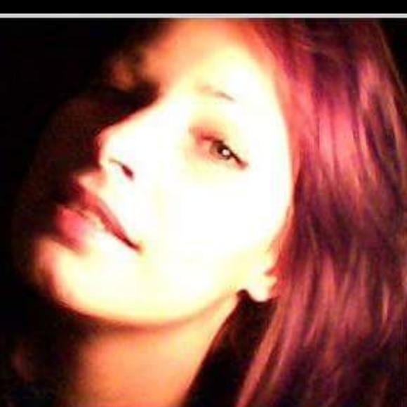 Meet your Posher, Kathleen - Picture 2 of 2